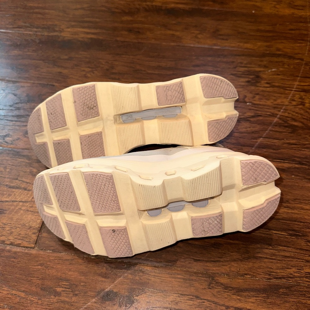 On Cloud Cloudmonster Sneakers Running Shoes Moon… - image 5